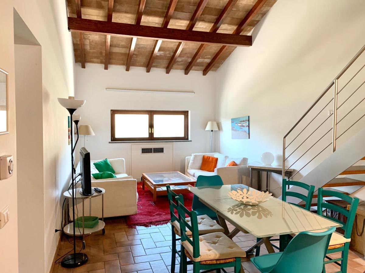 Agriturismo Potrero Grande Sul Lago Di Martignano Con Spiaggia كامباغنانو دي روما المظهر الخارجي الصورة