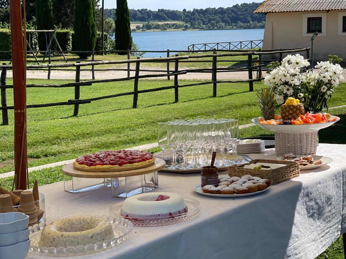Agriturismo Potrero Grande Sul Lago Di Martignano Con Spiaggia كامباغنانو دي روما المظهر الخارجي الصورة