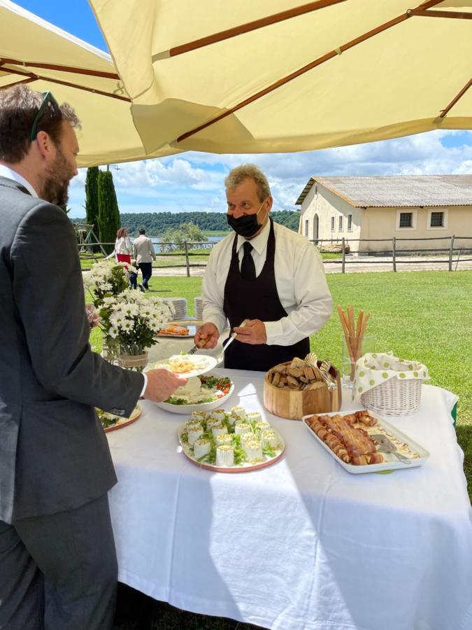 Agriturismo Potrero Grande Sul Lago Di Martignano Con Spiaggia كامباغنانو دي روما المظهر الخارجي الصورة