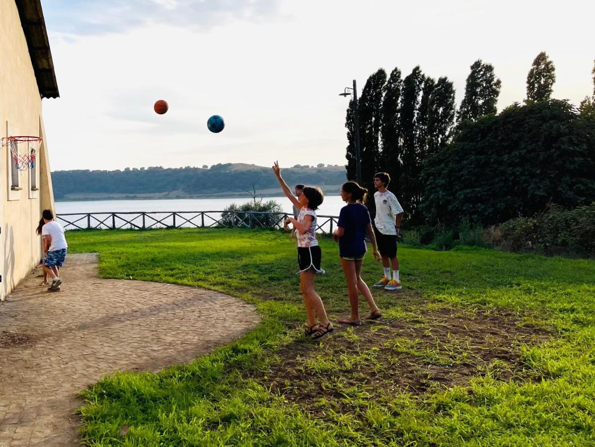 Agriturismo Potrero Grande Sul Lago Di Martignano Con Spiaggia كامباغنانو دي روما المظهر الخارجي الصورة