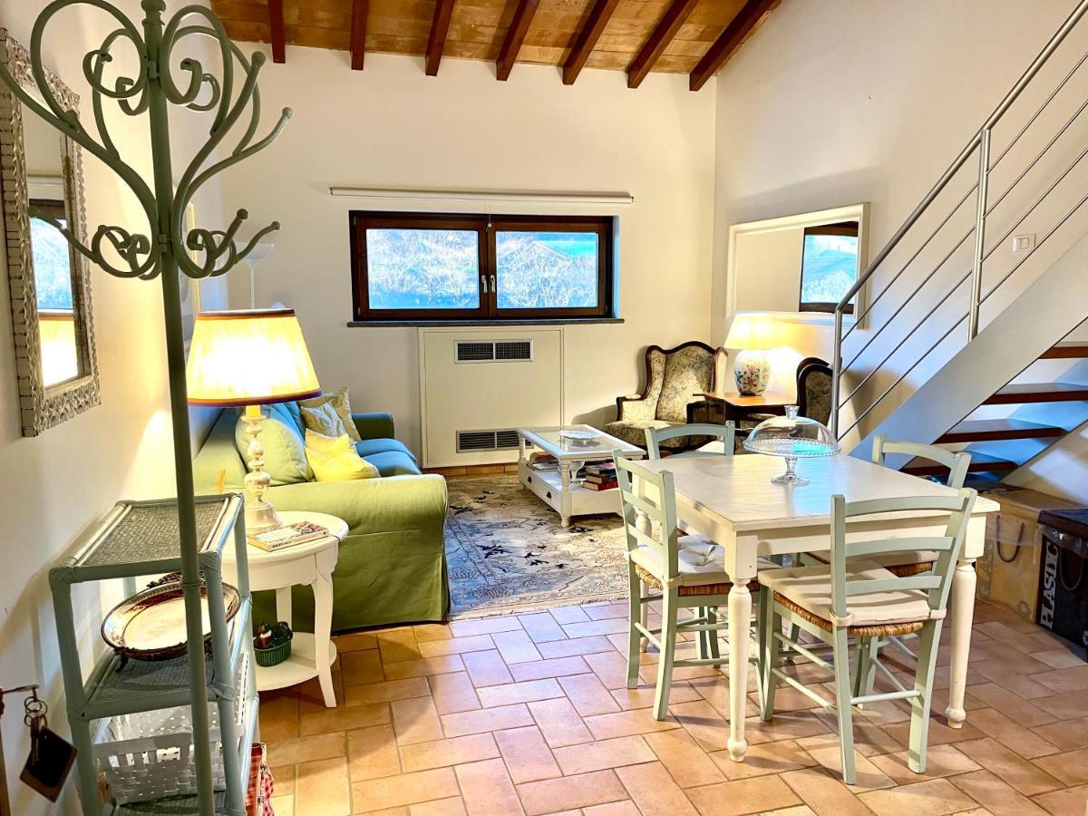 Agriturismo Potrero Grande Sul Lago Di Martignano Con Spiaggia كامباغنانو دي روما المظهر الخارجي الصورة