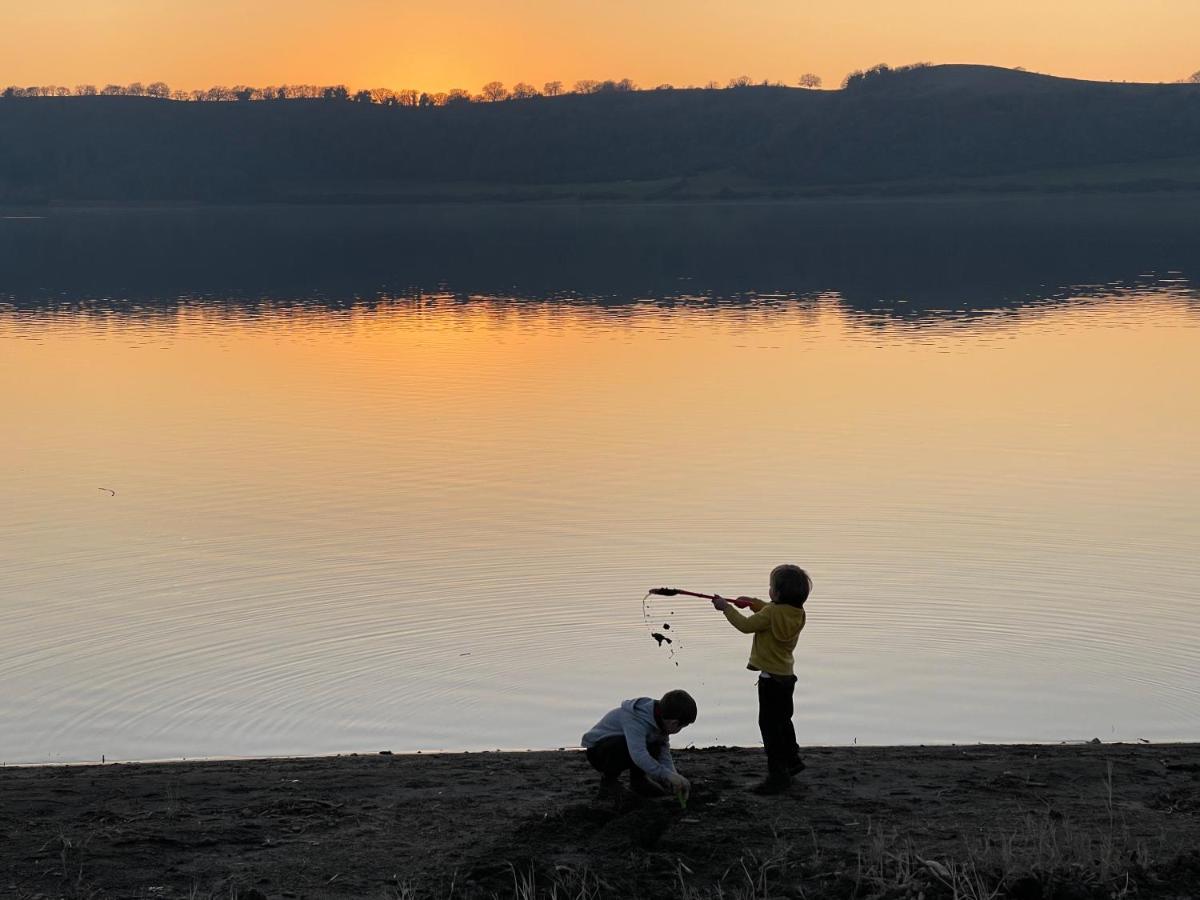 Agriturismo Potrero Grande Sul Lago Di Martignano Con Spiaggia كامباغنانو دي روما المظهر الخارجي الصورة