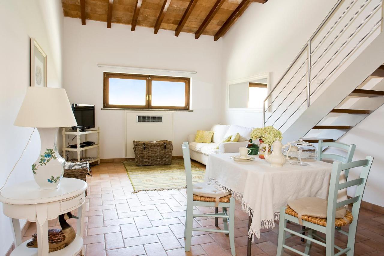 Agriturismo Potrero Grande Sul Lago Di Martignano Con Spiaggia كامباغنانو دي روما المظهر الخارجي الصورة